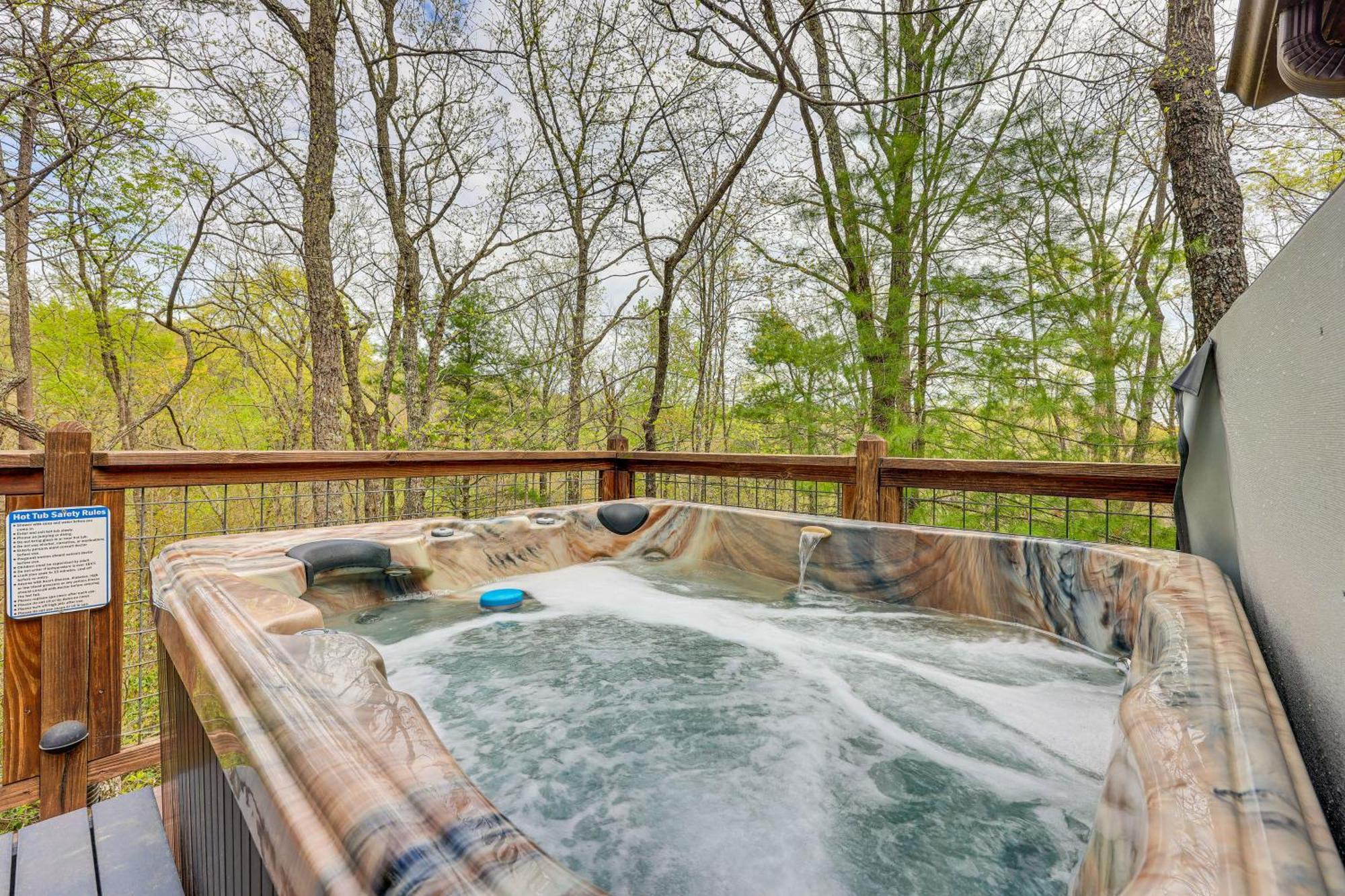 Cozy Cabin In Private Location With Hot Tub And Grill! Blue Ridge Exteriör bild